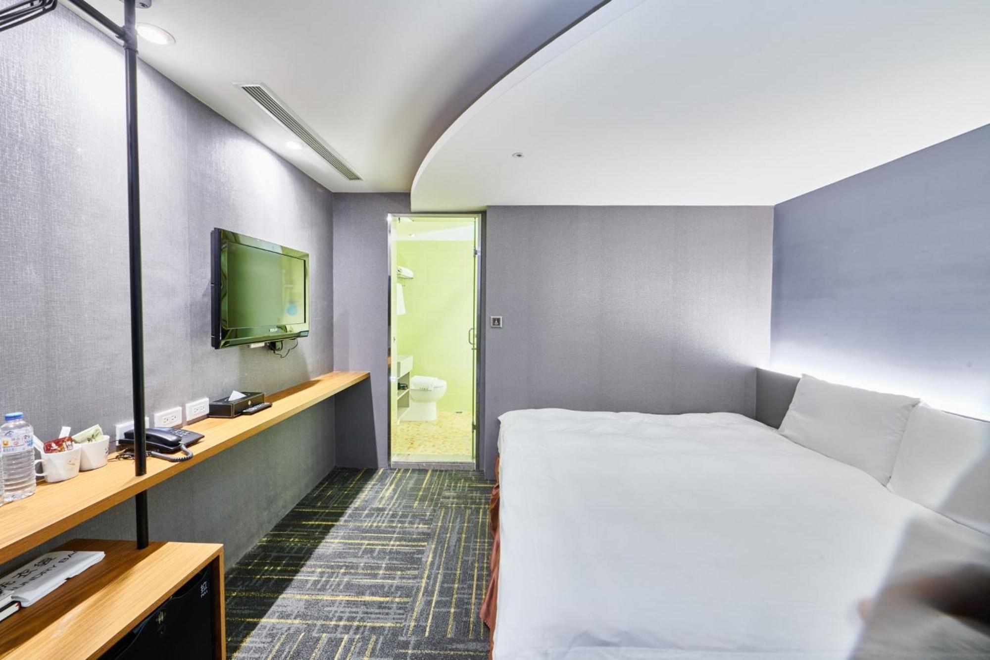 Hotel Leisure 台中輕行旅 Dış mekan fotoğraf