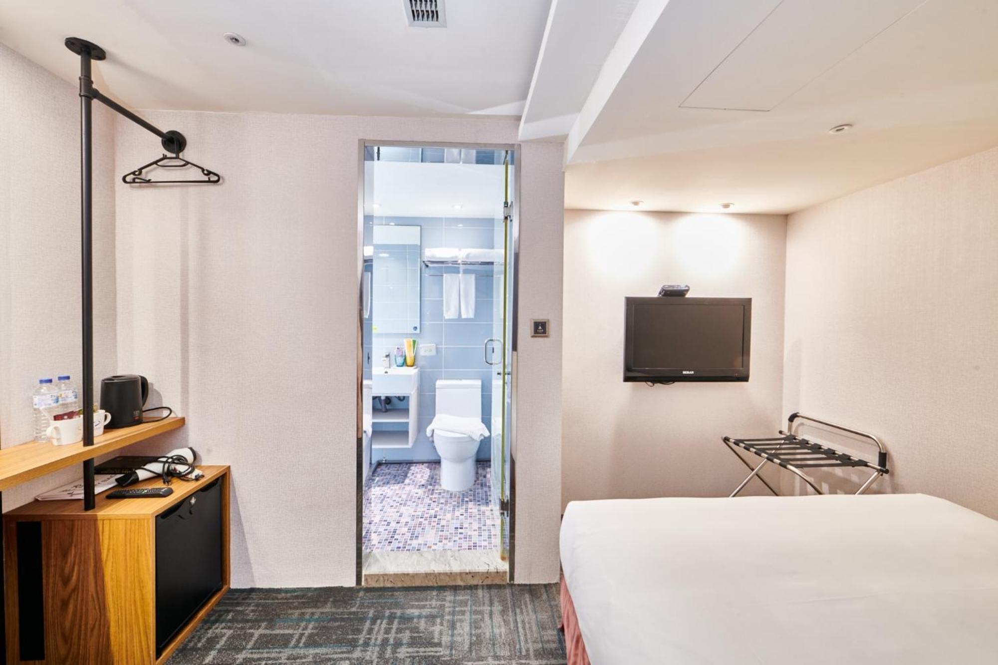 Hotel Leisure 台中輕行旅 Dış mekan fotoğraf