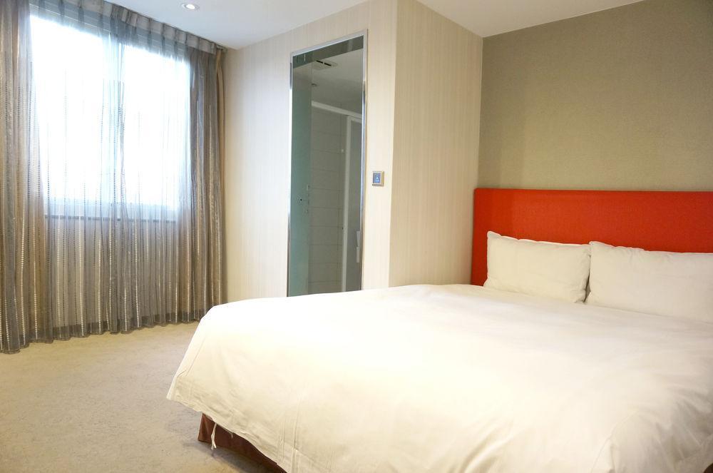 Hotel Leisure 台中輕行旅 Dış mekan fotoğraf