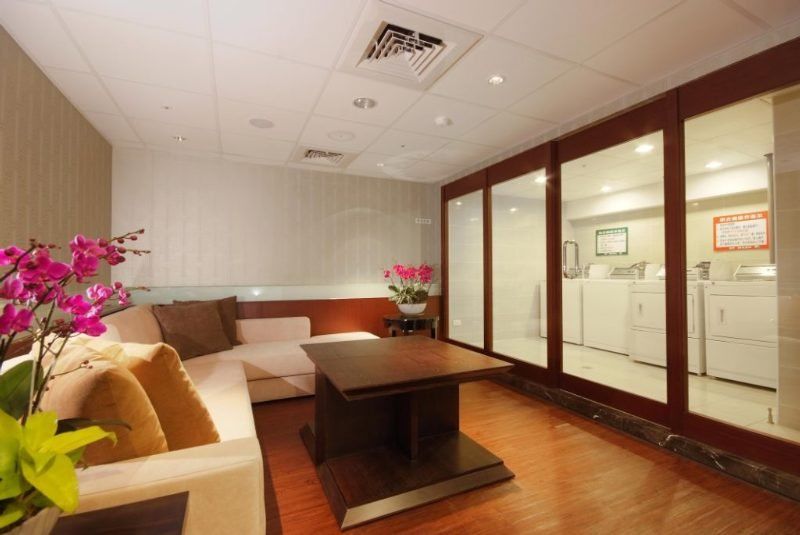 Hotel Leisure 台中輕行旅 Dış mekan fotoğraf