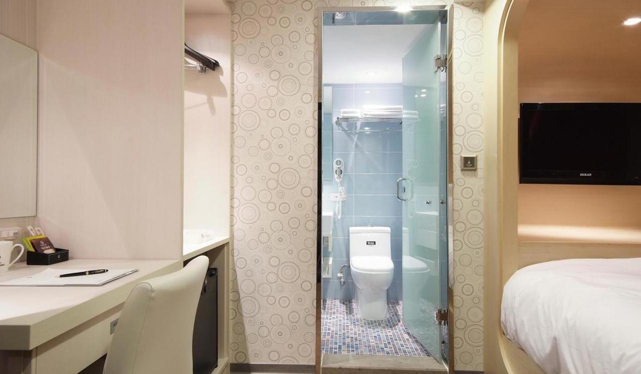 Hotel Leisure 台中輕行旅 Dış mekan fotoğraf