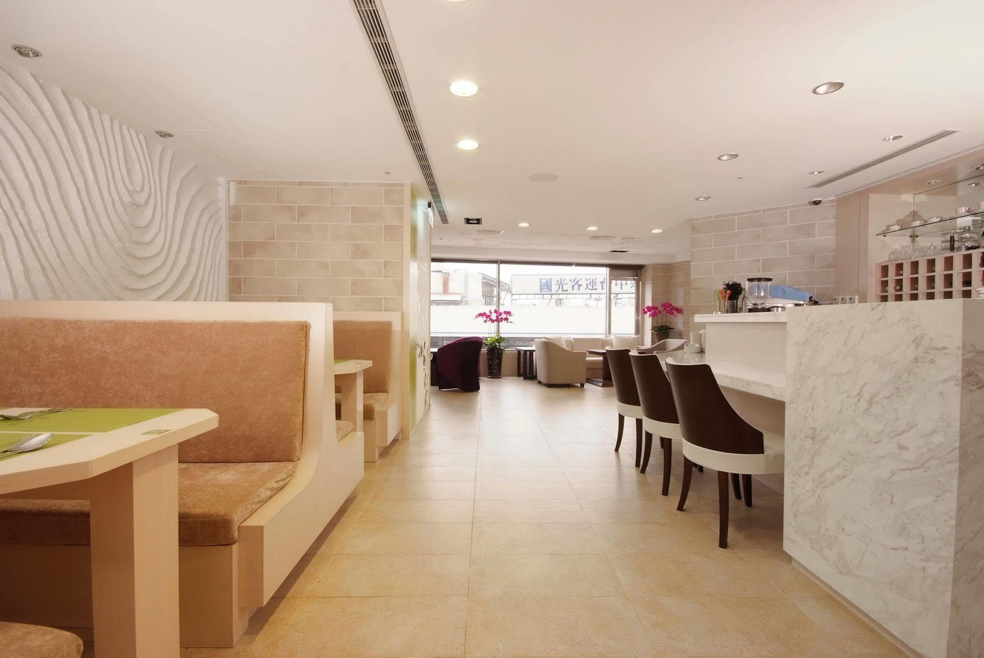 Hotel Leisure 台中輕行旅 Dış mekan fotoğraf
